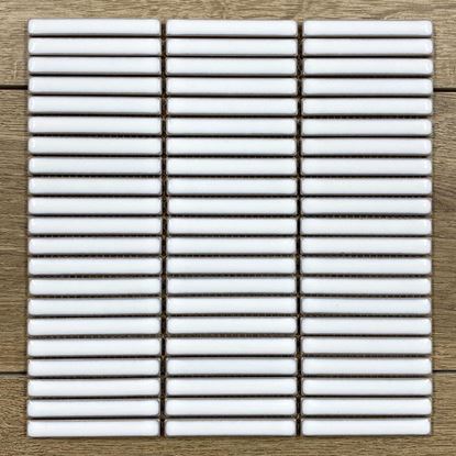 Picture of Vintage White Mosaic 28X29